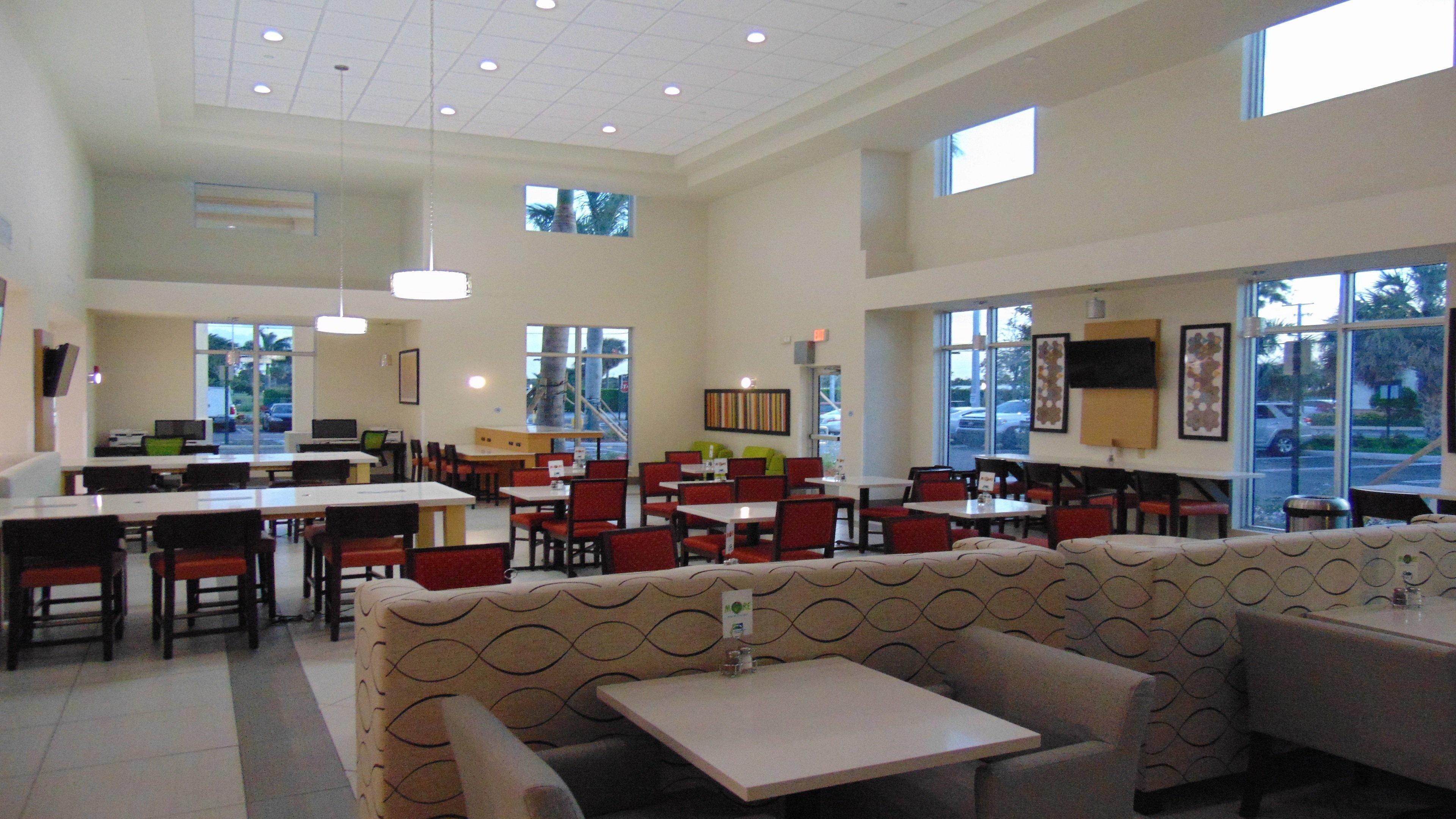 Holiday Inn Express & Suites Boynton Beach West By Ihg Extérieur photo