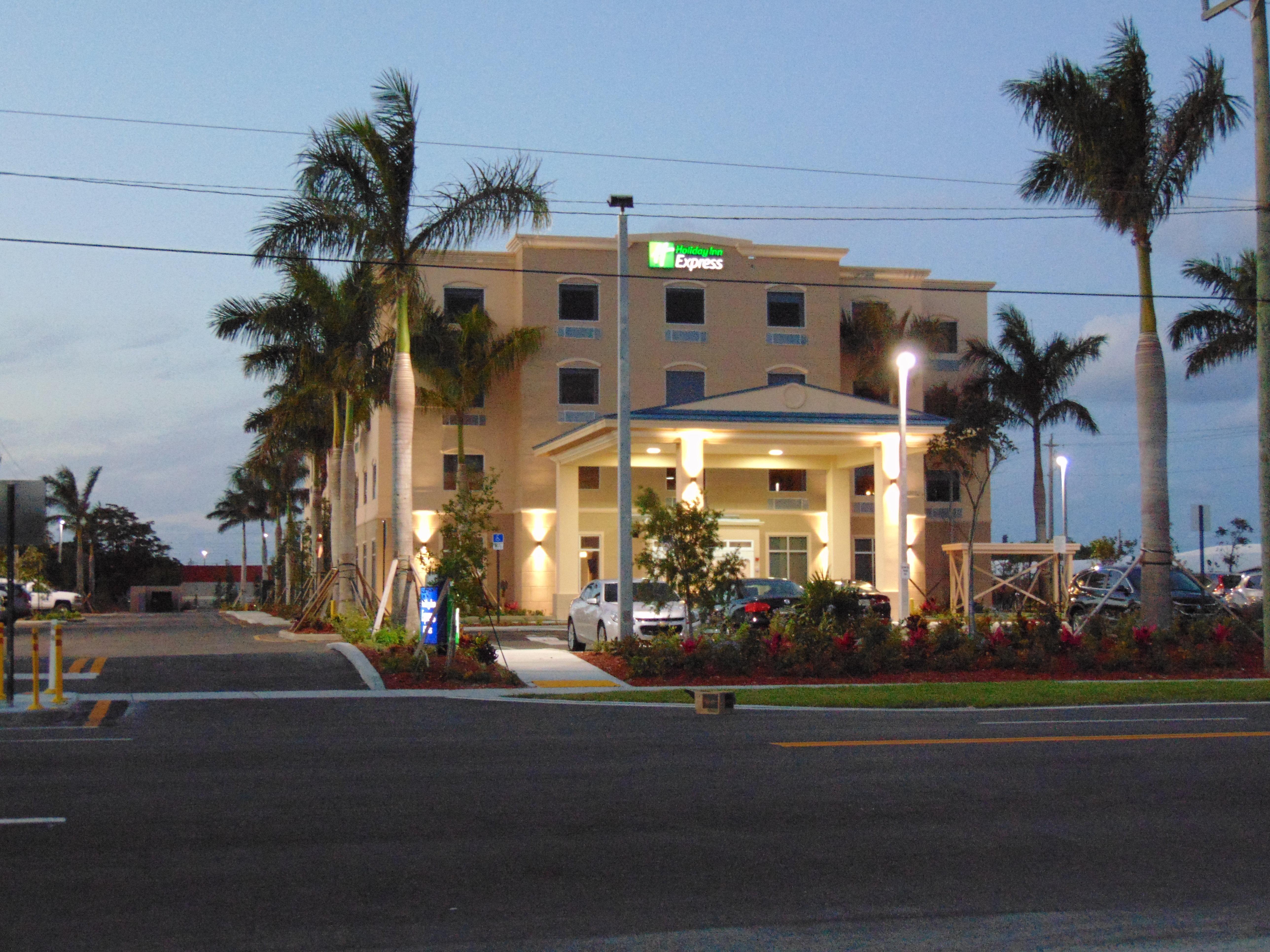 Holiday Inn Express & Suites Boynton Beach West By Ihg Extérieur photo